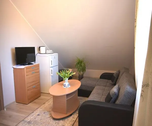 Πανσιόν Ramybes Sala 3*