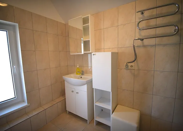 Πανσιόν Ramybes Sala 3*